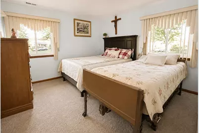 1457 Fremont Drive, Hanover Park, IL 60133 - Photo 9
