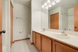 3 4 Season's Ct, Elmhurst, IL 60126 - Photo 19