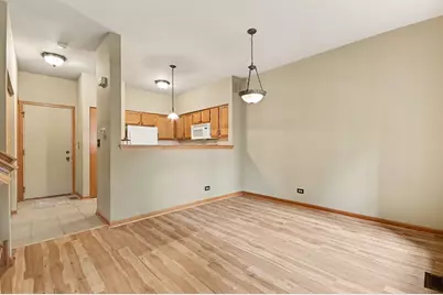 3 4 Seasons Court, Elmhurst, IL 60126 - Photo 7