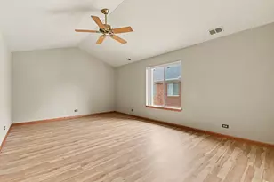 3 4 Season's Ct, Elmhurst, IL 60126 - Photo 15