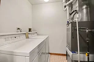 3 4 Season's Ct, Elmhurst, IL 60126 - Photo 11