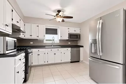 534 Whitney Avenue, Winthrop Harbor, IL 60096 - Photo 7