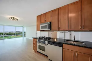 9715 Woods Dr, Skokie, IL 60077 - Photo 5