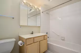 7071 W Touhy Ave, Niles, IL 60714 - Photo 13