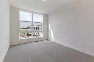 1289 Lakepointe Dr, Schaumburg, IL 60173 - Photo 11