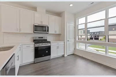 1289 Lakepointe Drive, Schaumburg, IL 60173 - Photo 3