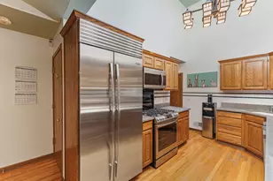 1543 N St Marys Rd, Green Oaks, IL 60048 - Photo 9