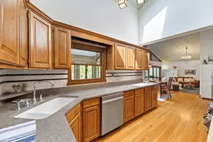 1543 N St Marys Rd, Green Oaks, IL 60048 - Photo 11