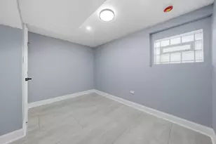 7545 S Rhodes Ave, Chicago, IL 60619 - Photo 15