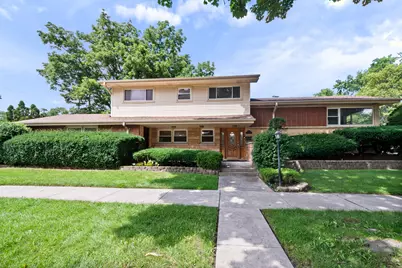 600 Florence Drive, Park Ridge, IL 60068 - Photo 1