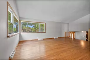 600 Florence Dr, Park Ridge, IL 60068 - Photo 7