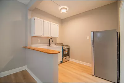 1414 W Pratt Boulevard #206, Chicago, IL 60626 - Photo 5