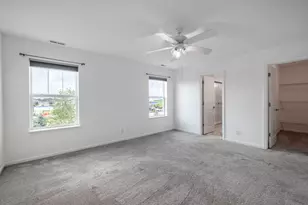 1024 Moraine Dr, South Elgin, IL 60177 - Photo 9