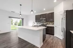 1024 Moraine Dr, South Elgin, IL 60177 - Photo 7