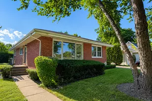 124 Harlem Ave, Glenview, IL 60025 - Photo 3