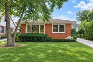 124 Harlem Ave, Glenview, IL 60025 - Photo 1