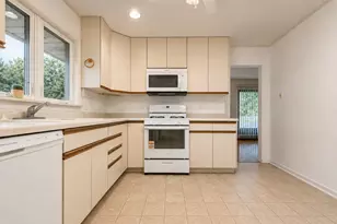 124 Harlem Ave, Glenview, IL 60025 - Photo 7