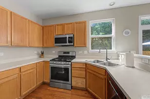 307 S Cornerstone Dr, Volo, IL 60020 - Photo 13