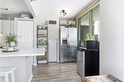 111 W Maple Street #802, Chicago, IL 60610 - Photo 13