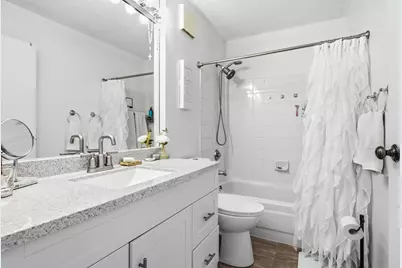 111 W Maple Street #802, Chicago, IL 60610 - Photo 19