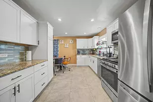 8043 Salisbury Ave, Lyons, IL 60534 - Photo 5