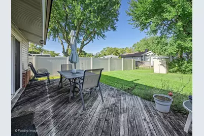 6 Ridgewood Road, Elk Grove Village, IL 60007 - Photo 17