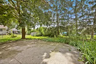 1086 Hickory Ln, Elk Grove Village, IL 60007 - Photo 21