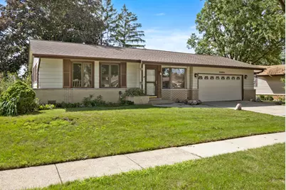 1086 Hickory Lane, Elk Grove Village, IL 60007 - Photo 1
