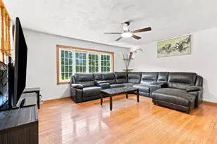 105 Spruce Dr, Colona, IL 61241 - Photo 5