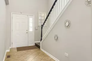 2777 Blakely Ln, Naperville, IL 60540 - Photo 9