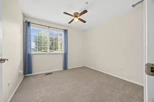 460 Mayflower Ln, Bartlett, IL 60103 - Photo 23