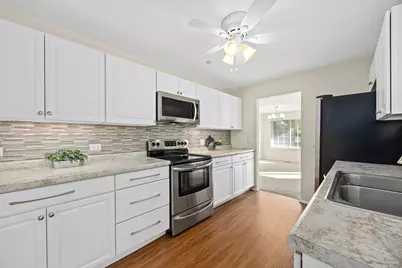 460 Mayflower Lane #4, Bartlett, IL 60103 - Photo 5
