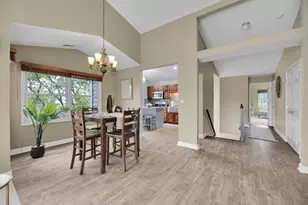 1437 Aberdeen Ct, Naperville, IL 60564 - Photo 5
