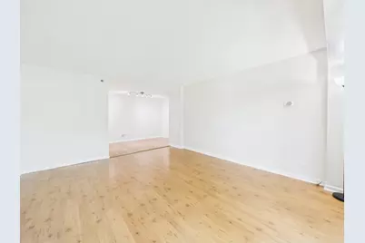 9514 W Lawrence Avenue #2406, Schiller Park, IL 60176 - Photo 5