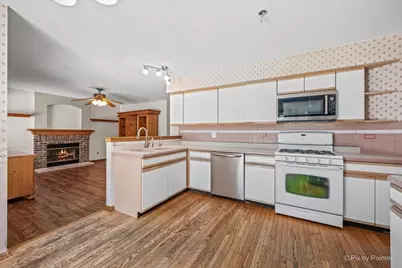 1173 Moonstone Run, Lake in the Hills, IL 60156 - Photo 13