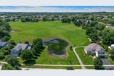 1173 Moonstone Run, Lake in the Hills, IL 60156 - Photo 51