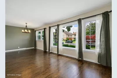 8211 Mango Avenue, Morton Grove, IL 60053 - Photo 5
