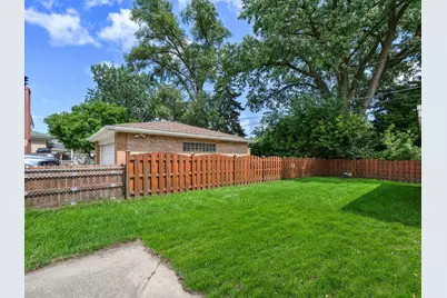 8211 Mango Avenue, Morton Grove, IL 60053 - Photo 17