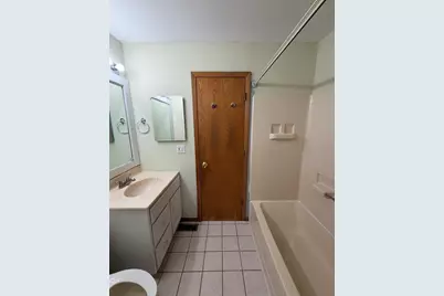 415 Krause Avenue, Streamwood, IL 60107 - Photo 7