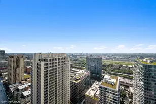 100 E 14th St, Chicago, IL 60605 - Photo 15