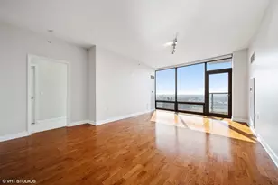 100 E 14th St, Chicago, IL 60605 - Photo 3