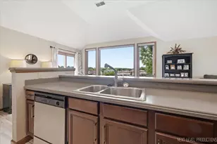 100 N River Ln, Geneva, IL 60134 - Photo 13