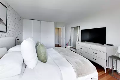 1460 N Sandburg Terrace #1901, Chicago, IL 60610 - Photo 17