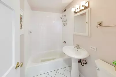 1460 N Sandburg Terrace #1901, Chicago, IL 60610 - Photo 15