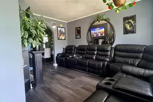 8041 S Woodlawn Ave, Chicago, IL 60619 - Photo 3