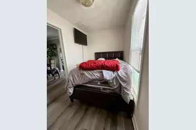 8041 S Woodlawn Avenue, Chicago, IL 60619 - Photo 5