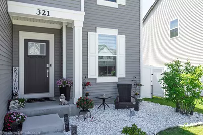321 S Pointe Avenue, South Elgin, IL 60177 - Photo 3