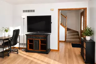 705 E Edgelawn Dr, Plano, IL 60545 - Photo 11