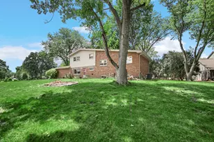 205 Sharon Dr, Sleepy Hollow, IL 60118 - Photo 25