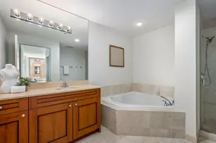 160 E Illinois St, Chicago, IL 60611 - Photo 9